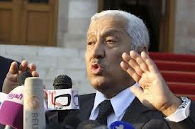 حملة شهادة الدكتوراه يرفعون رسالة الى النسور و أمين محمود