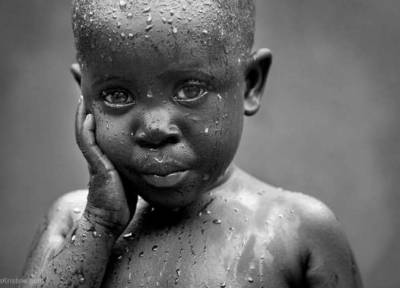 أمريكية تصور أصعب لحظات العبودية بإفريقيا والهند...صور