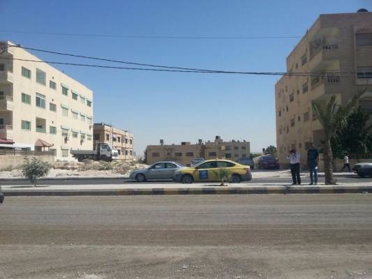 قنبلة موقوتة من صناعة مسؤولي الزرقاء تهدد حياة سكان (ش.26) والأهالي يناشدون رئيس الحكومة ..