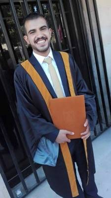 عائلة الزهير تهنئ الشيخ متعب محمد الزهير بتخرج نجله حمزة من الجامعة الاردنية