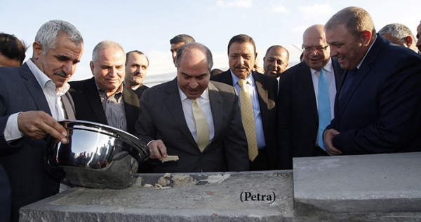 الملقي يضع حجر الاساس لجمرك عمان الجديد
