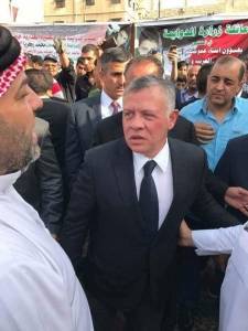 الملك يزور بيت عزاء المرحوم الجواودة (صور)