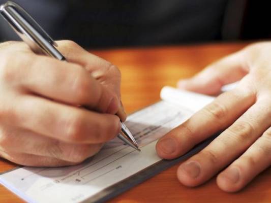 أولياء أمور ضحايا كمبيالات في مدرسة خاصة وشديفات : لا علاقة لنا