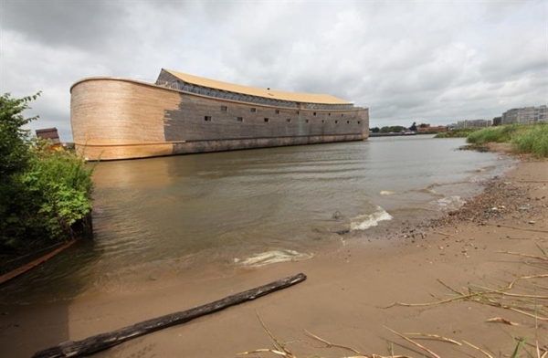 عالم أميركي يبحث عن سفينة نوح بتركيا