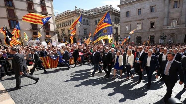 رئيس كتالونيا يغادر إلى بلجيكا