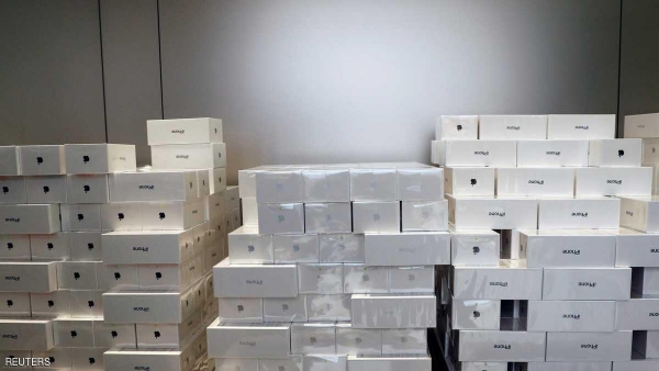 سرقة المئات من هواتف آيفون X في يوم إطلاقه