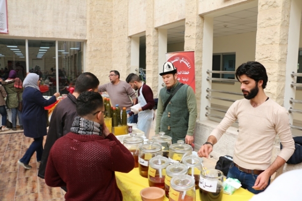 جامعة الشرق الأوسط تنظم بازار للحرف اليدوية