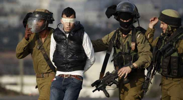 الاحتلال يعتقل 36 فلسطينيا في الضفة الغربية