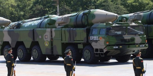 الصين تكشف عن أول وأقوى صاروخ تجاري