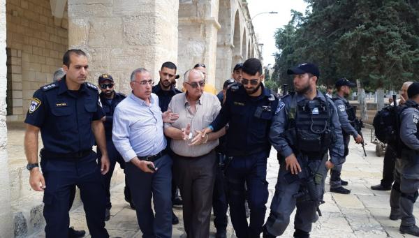 الاحتلال يعتقل موظفين للاوقاف الاردنية في القدس
