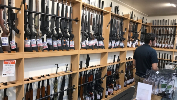 نيوزيلندا تشتري 10 آلاف سلاح من مواطنيها
