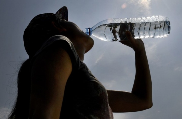 لهذه الأسباب تجنبوا شرب الماء من الزجاجات البلاستيكية