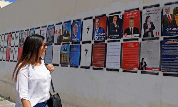 رئاسيات تونس.. خمسة مرشحين “الأقرب” لقصر قرطاج