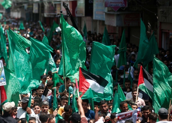 توافقات داخل حماس تحسم مناصبها القيادية ومشعل يعود للواجهة