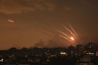 رشقات صاروخية تنطلق من غزة باتجاه إسرائيل