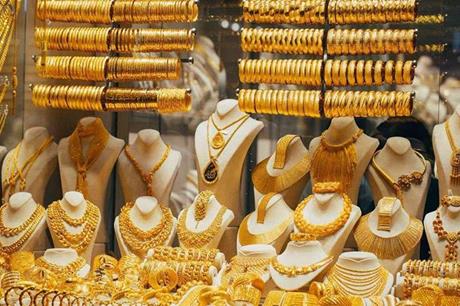 أسعار الذهب تواصل تحليقها لأعلى مستوى عالميا