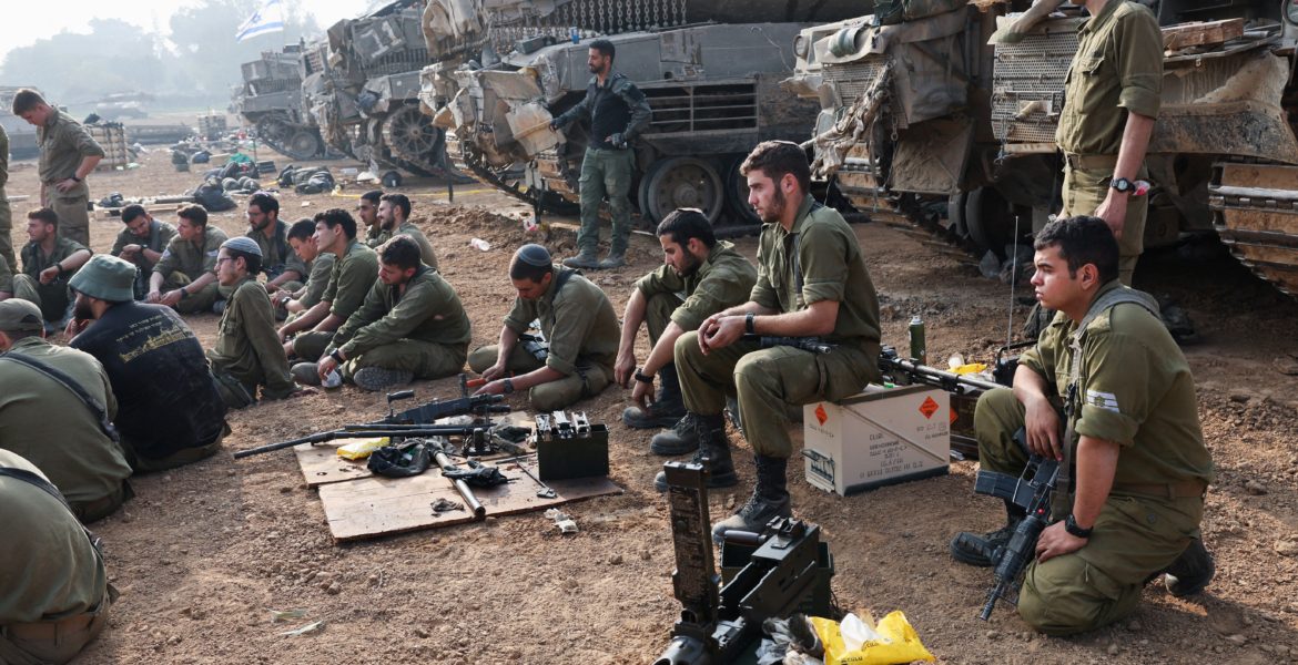 30 من مظليي جيش الاحتلال رفضوا العودة للخدمة... جنود الاحتلال “يتمردون” على قرار اجتياح رفح
