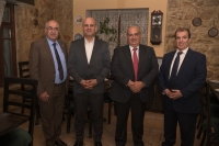 المهندس ماجد سميرات والدكتور مؤيد الكلوب يلتقيان بممثل مجلة المراقب التأميني