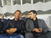 فريحات يكتب.. السلامي يواجه أستاذه رينارد .. صراع خبرة وطموح في المستطيل الأخضر