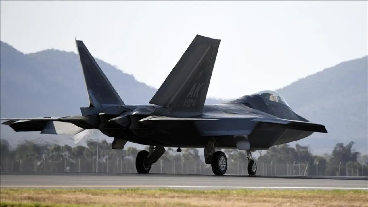 بريطانيا تنشر طائرات مقاتلة في قطر وسط تصاعد التوترات