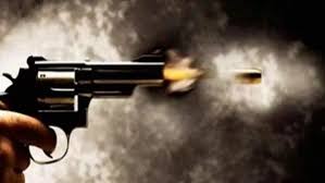 أب يطلق النار على ابنته بعد جدال حول شخصية سياسية