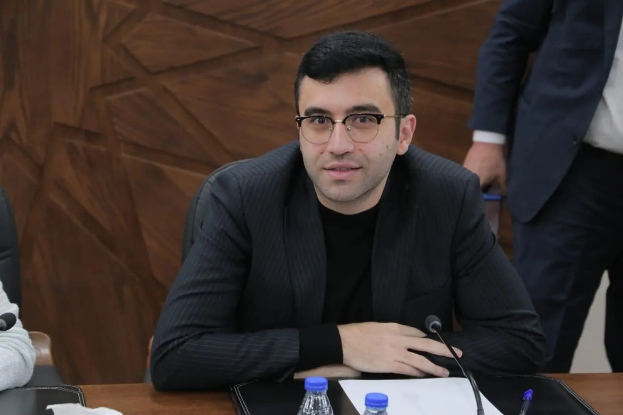 أول تصريح للنائب الجراح بعد فقدان عضويته