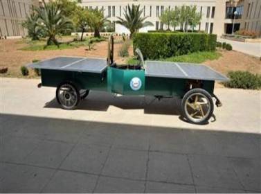 جامعة التكنولوجيا تفوز بجائزة عالمية عن تصميم سيارة شمسية