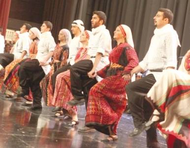 الحنونة في قصر الثقافة الجمعة