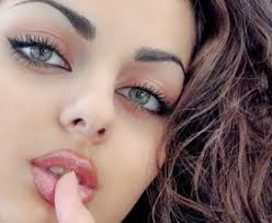 شاهدوا الصورة المثيرة التي حذفتها الإيرانية اجمل نساء الارض بعد نشرها بدقائق 1