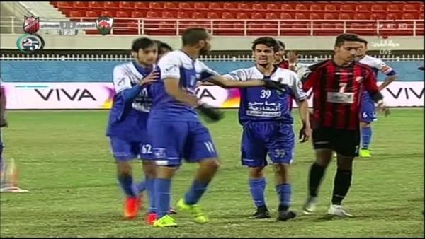 ﻿شاهد.. “ضرب مبرح” لحكام مباراة في كأس ولي العهد الكويتي!