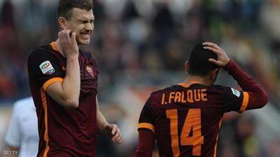 جماهير روما تقذف اللاعبين بالبيض أثناء العشاء الجماعي