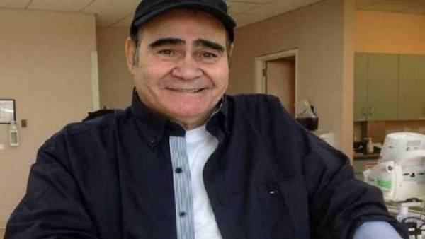 بالصور 7 فنانين فقط في جنازة الممثل سيد زيان