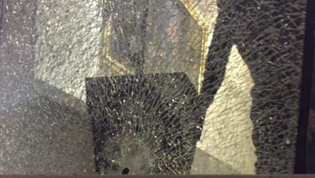 مجهولون يطلقون النار على فندق بالصويفية