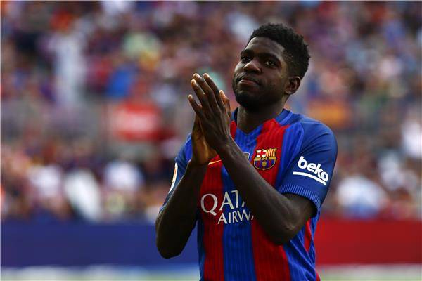 بالفيديو: تسريحة اومتيتي تثير سخرية نيمار ورافينيا