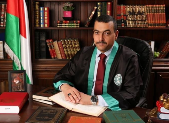 مبارك التخرج لـ الدكتور علي الزعبي
