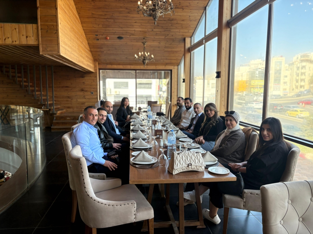 فريق المبيعات في دائرة تطوير الأعمال في  المجموعة العربية الأردنية للتأمين يحقق التارجت السنوي كاملاً والشركة تحتفي بإنجازهم