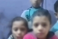 أم مصرية تعرض اطفالها للبيع بسبب الفقر