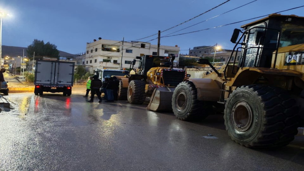 الإدارة المحلية تطلب من البلديات استئجار الآليات للعمل بالمنخفض القادم